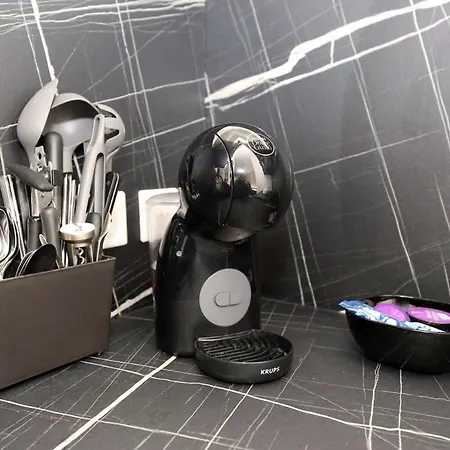 Apartament Proche Des Celebres Puces De 4p *