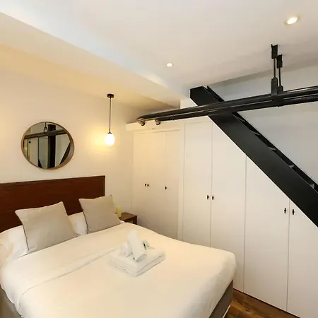 Proche Des Celebres Puces De 4p Apartament *
