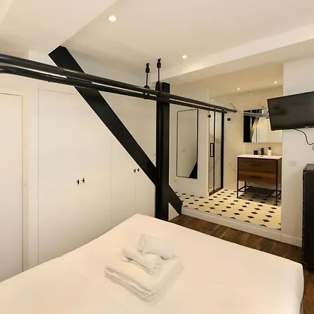 Proche Des Celebres Puces De 4p Apartament *