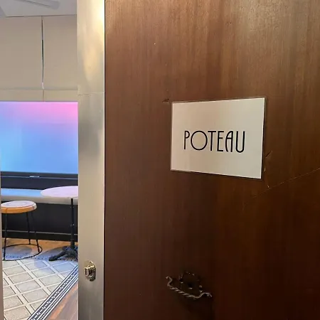 Proche Des Celebres Puces De 4p