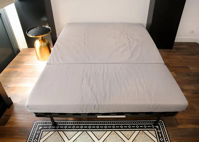 Proche Des Celebres Puces De 4p Apartamento