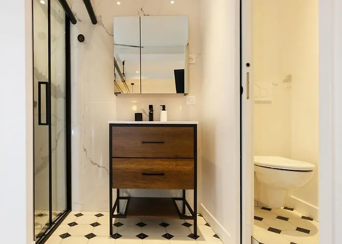 Proche Des Celebres Puces De 4p Apartamento *