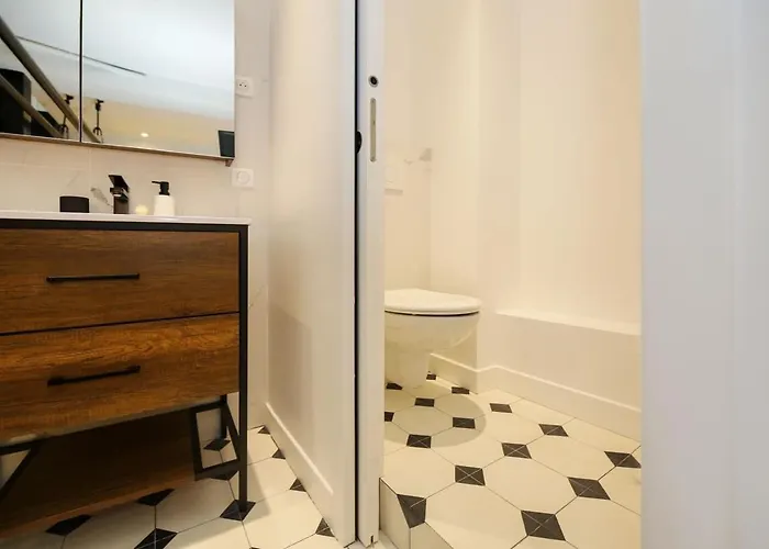 Proche Des Celebres Puces De 4p *